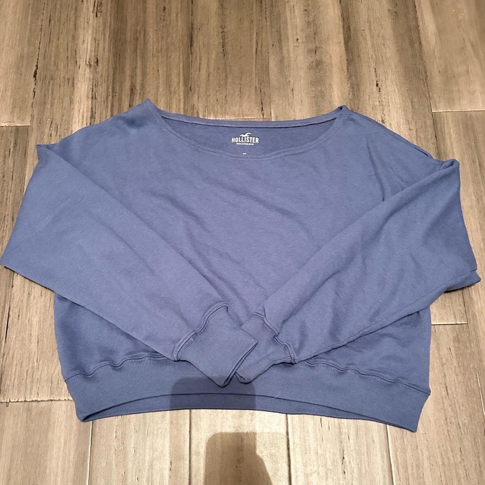 Hollister Off-The-Shoulder Cropped Sweatshirt